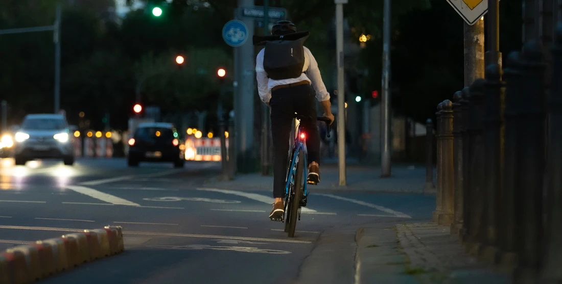 Sigma Infinity Rechargeable Rear Cycling Light - Image 2